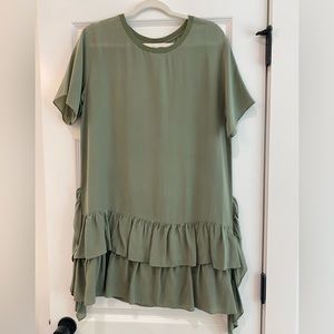 A love a 100% silk hunter green dress with ruffles